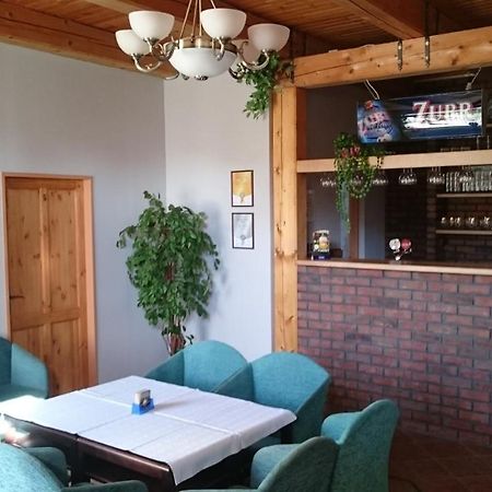 Borovec Hotel Sedlnice Buitenkant foto